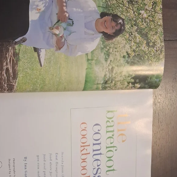 🌟SIGNED BY INA 🌟The Barefoot Contessa Cookbook by Ina Garten - Picture 3 of 7